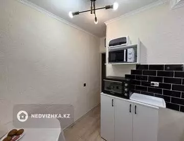 2-комнатная квартира, этаж 2 из 5, 38 м²