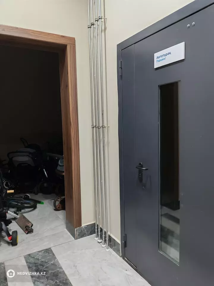 3-комнатная квартира, этаж 4 из 17, 86 м², фотография 5