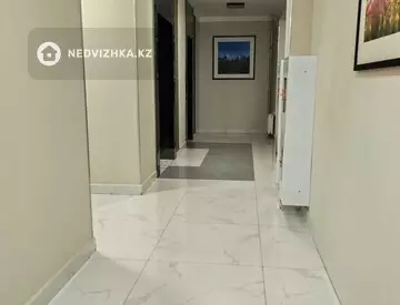 3-комнатная квартира, этаж 4 из 17, 86 м², миниатюра 8
