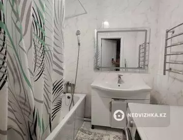 3-комнатная квартира, этаж 4 из 17, 86 м², миниатюра 12