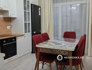 3-комнатная квартира, этаж 4 из 17, 86 м², миниатюра 11