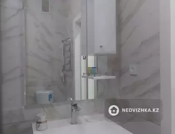 2-комнатная квартира, этаж 12 из 12, 95 м², Посуточно