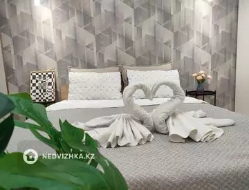 1-комнатная квартира, этаж 12 из 12, 45 м², Посуточно