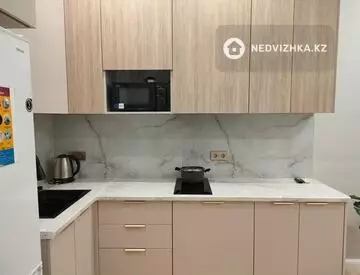 1-комнатная квартира, этаж 12 из 12, 45 м², Посуточно, миниатюра 7