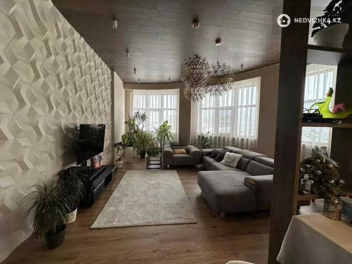 2-комнатная квартира, этаж 2 из 7, 90 м², фотография 2