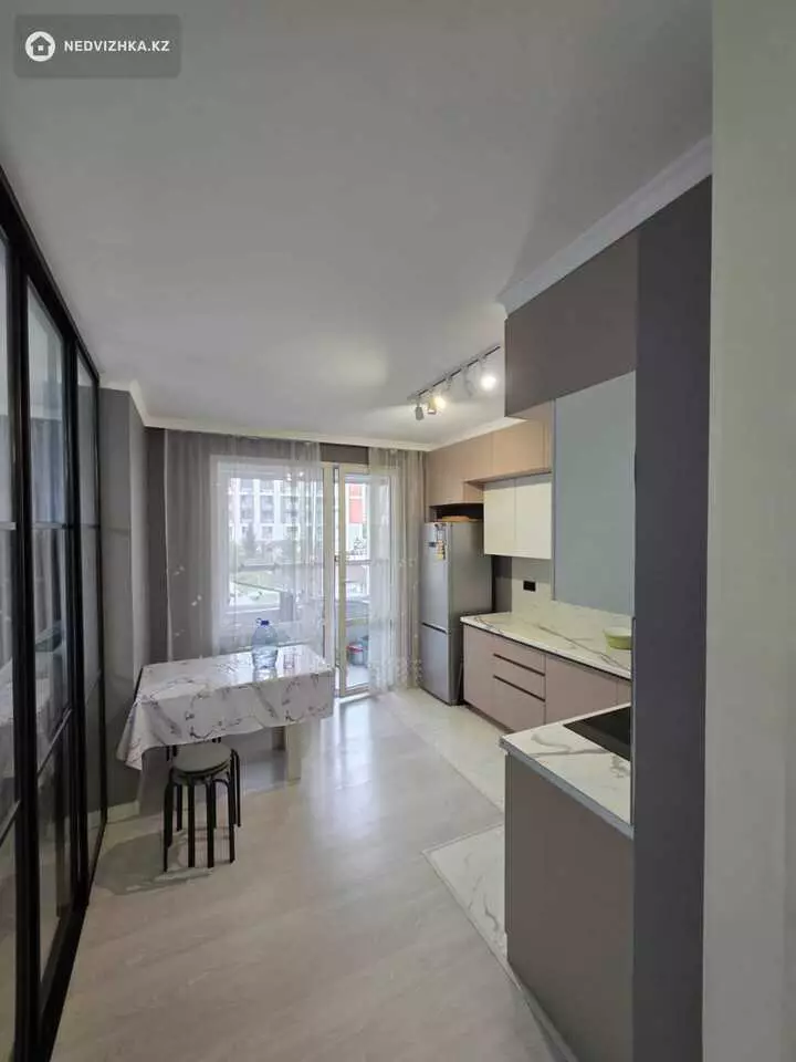 3-комнатная квартира, этаж 2 из 12, 86 м², 4-фотосурет