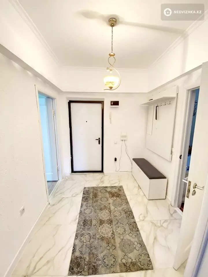 1-комнатная квартира, этаж 1 из 9, 52 м², Посуточно, фотография 3