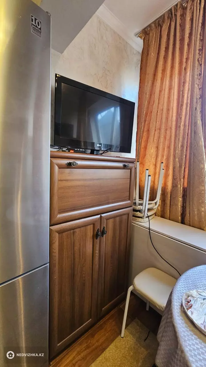 2-комнатная квартира, этаж 2 из 9, 60 м², фотография 3
