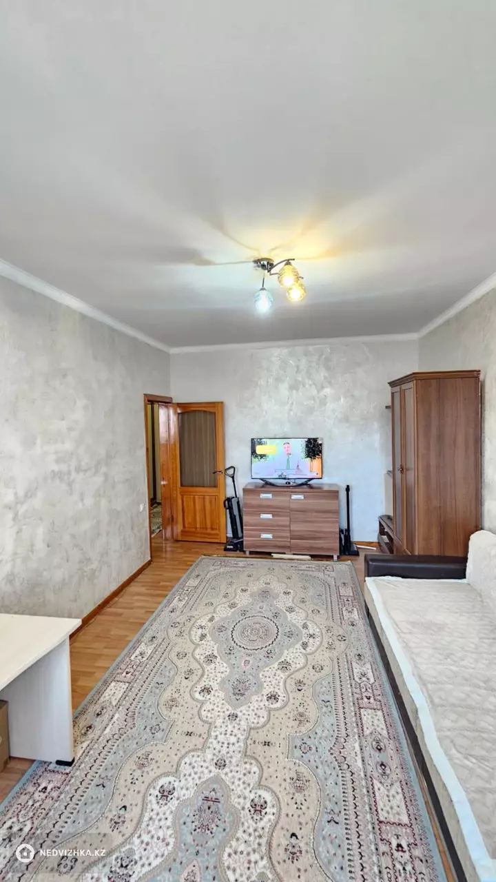 2-комнатная квартира, этаж 2 из 9, 60 м², фотография 2