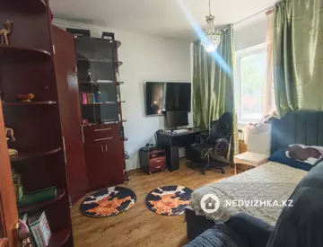 3-комнатная квартира, этаж 2 из 5, 64 м²