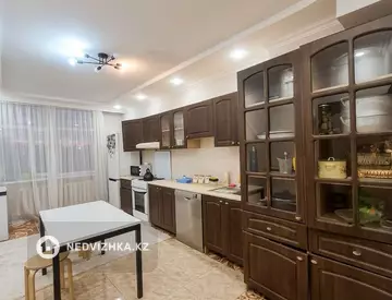 3-комнатная квартира, этаж 2 из 16, 88 м², миниатюра 11