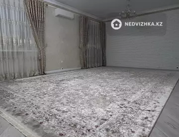 4-комнатная квартира, этаж 6 из 8, 162 м²