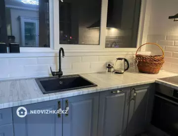 3-комнатная квартира, этаж 17 из 16, 110 м², миниатюра 2