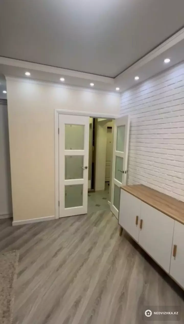 3-комнатная квартира, этаж 17 из 16, 110 м², фотография 5