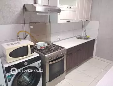 3-комнатная квартира, этаж 9 из 9, 61 м²