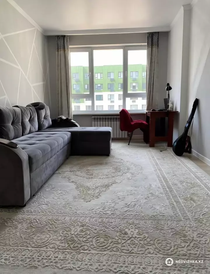 3-комнатная квартира, этаж 4 из 7, 90 м², фотография 3