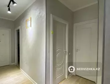 3-комнатная квартира, этаж 4 из 7, 90 м², миниатюра 6