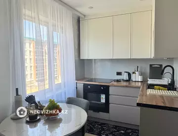 2-комнатная квартира, этаж 4 из 5, 49 м², Посуточно