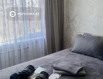 2-комнатная квартира, этаж 4 из 5, 49 м², Посуточно