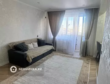 2-комнатная квартира, этаж 4 из 5, 49 м², Посуточно