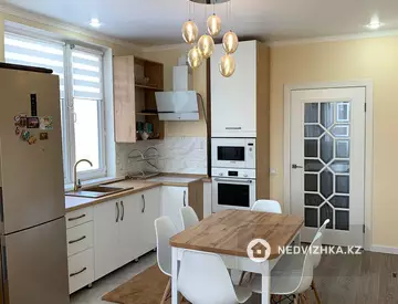 3-комнатная квартира, этаж 7 из 12, 78 м², миниатюра 1