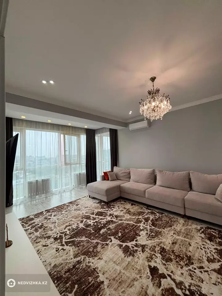 3-комнатная квартира, этаж 10 из 10, 84 м²
