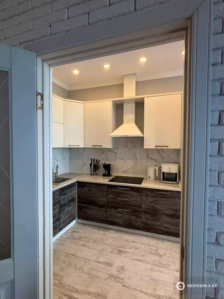 3-комнатная квартира, этаж 10 из 10, 84 м², фотография 5