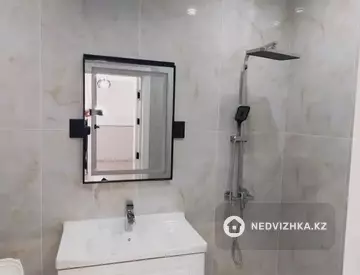 2-комнатная квартира, этаж 7 из 12, 57 м², миниатюра 12