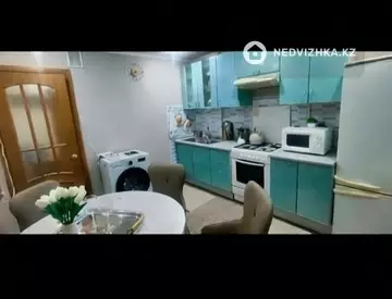 2-комнатная квартира, этаж 3 из 5, 50 м², Посуточно, миниатюра 9