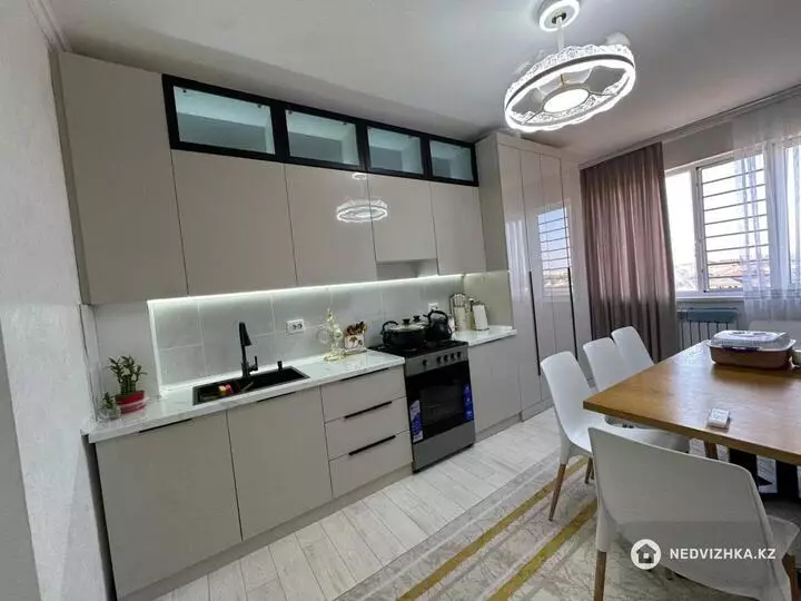 1-комнатная квартира, этаж 9 из 9, 47 м², фотография 2
