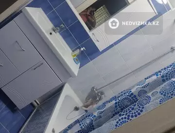 3-комнатная квартира, этаж 3 из 5, 58 м², На длительный срок