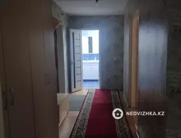 3-комнатная квартира, этаж 3 из 5, 58 м², На длительный срок