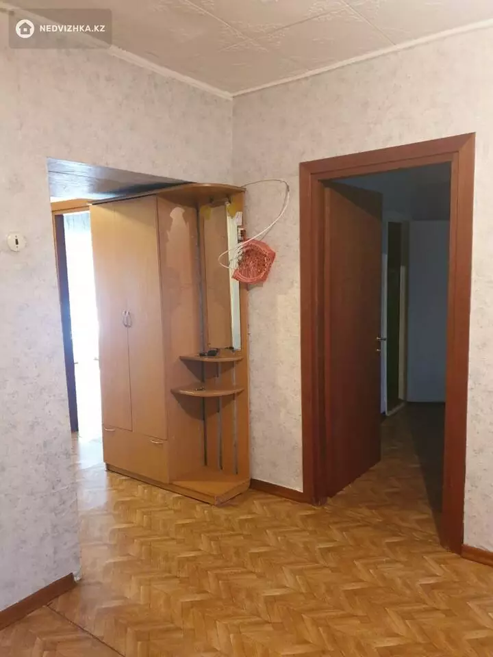 3-комнатная квартира, этаж 1 из 4, 66 м², фотография 4
