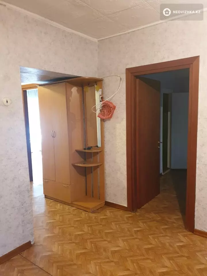3-комнатная квартира, этаж 1 из 4, 66 м², фотография 5