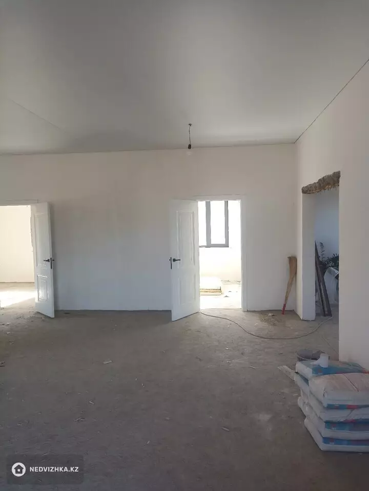 5-бөлмелі үй, 6 соттық, 194 м²