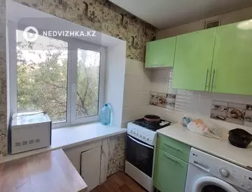 2-комнатная квартира, этаж 4 из 5, 48 м², На длительный срок