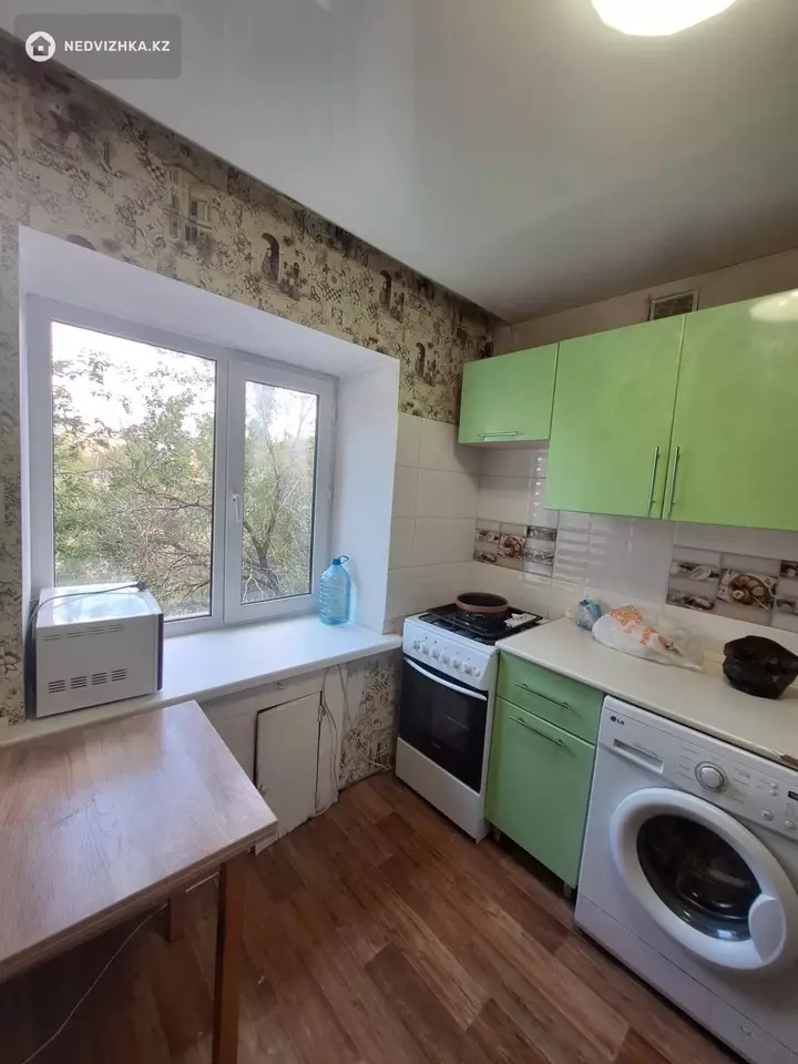 2-комнатная квартира, этаж 4 из 5, 48 м², На длительный срок, фотография 3