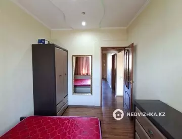 3-комнатная квартира, этаж 4 из 5, 80 м²