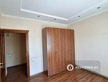 3-комнатная квартира, этаж 4 из 5, 80 м²