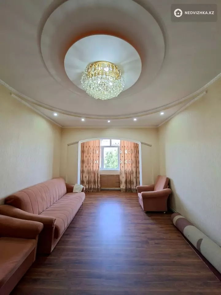 3-комнатная квартира, этаж 4 из 5, 80 м², фотография 5