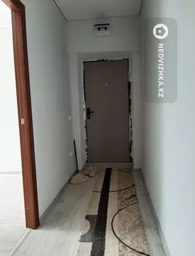 1-комнатная квартира, этаж 1 из 5, 37 м², На длительный срок