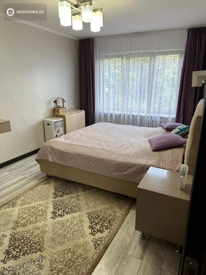 3-комнатная квартира, этаж 4 из 4, 63 м², Посуточно, фотография 2