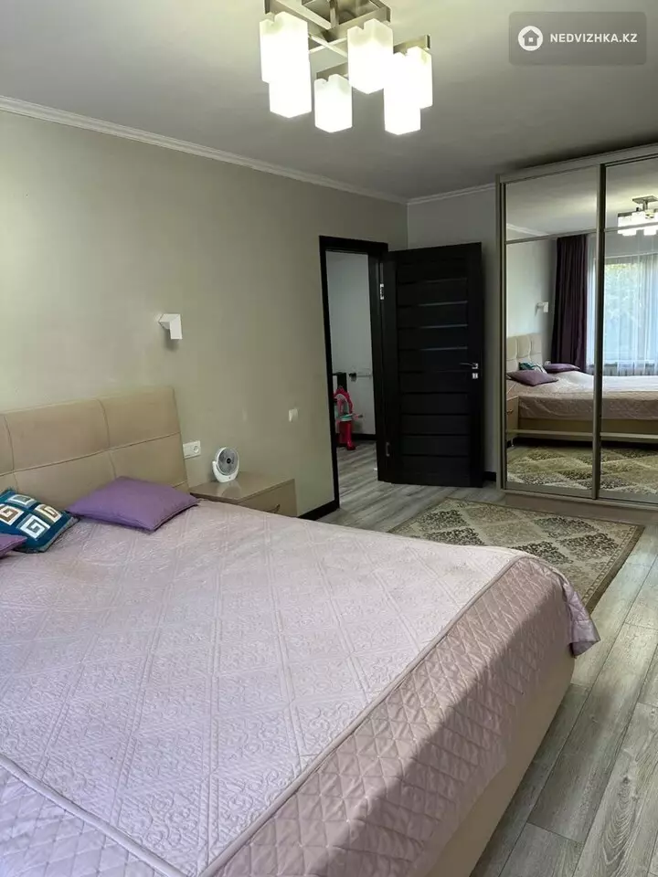 3-комнатная квартира, этаж 4 из 4, 63 м², Посуточно, фотография 5