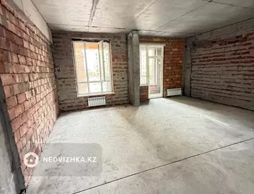 3-комнатная квартира, этаж 2 из 9, 80 м²
