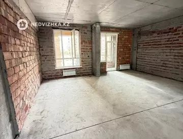 3-комнатная квартира, этаж 2 из 9, 80 м²