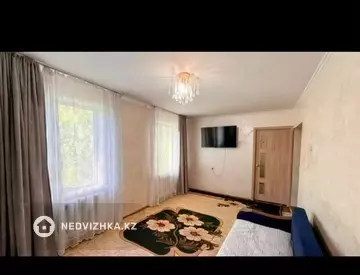 3-комнатная квартира, этаж 4 из 5, 56 м²