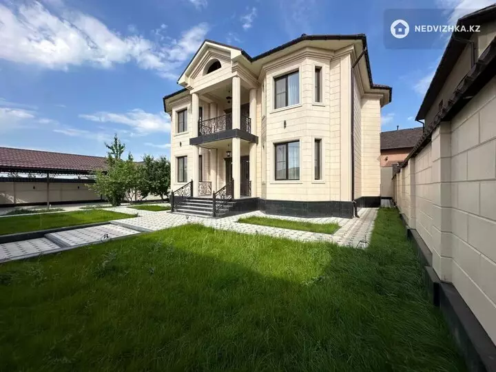 5-комнатный дом, 10 соток, 327 м², фотография 2