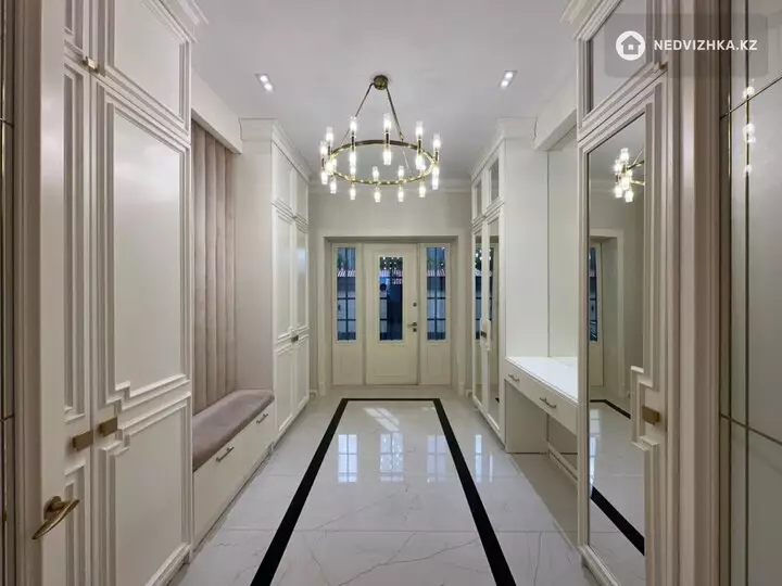 5-комнатный дом, 10 соток, 327 м², фотография 4