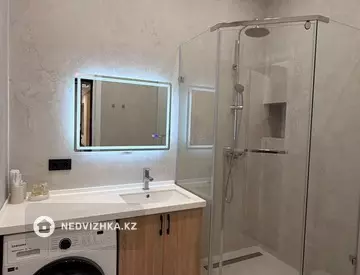 1-комнатная квартира, этаж 8 из 20, 52 м², Посуточно, миниатюра 4
