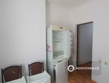 2-комнатная квартира, этаж 2 из 5, 60 м²